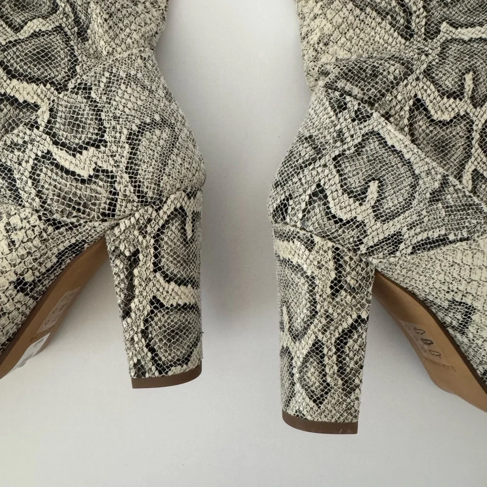 Express bold snake